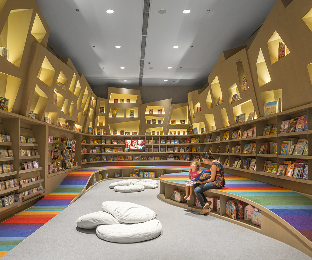 Children_s_depart_Saraiva_Bookstore_by_Arthur_Casas_5